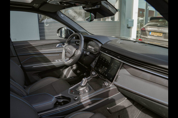 Lynk & Co 01 1.5 Black Edition Zwarte Dakhemel|Panoramadak|Camera|ACC|Stoelverwarming|Navi|Carplay
