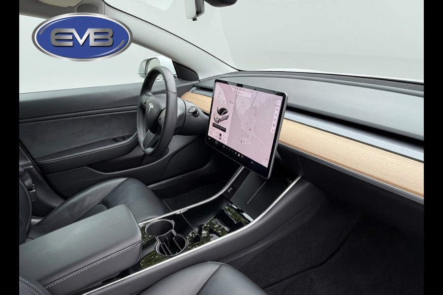 Tesla Model 3 Long Range AWD 75 kWh Black edition, panoramadak, afn. Trekhaak,leder, 19 inch, NL auto 12-2019