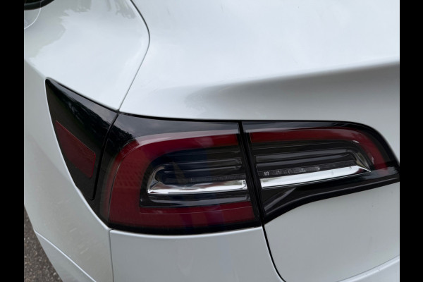 Tesla Model 3 Long Range AWD 75 kWh Black edition, panoramadak, afn. Trekhaak,leder, 19 inch, NL auto 12-2019