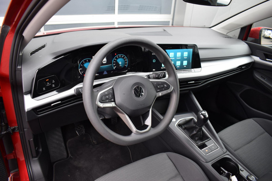 Volkswagen Golf Variant 1.0 TSI Golf | Trekhaak | Apple CarPlay | LED | Climate