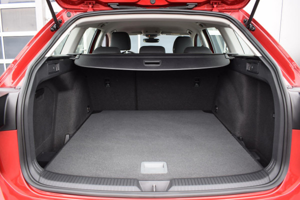 Volkswagen Golf Variant 1.0 TSI Golf | Trekhaak | Apple CarPlay | LED | Climate