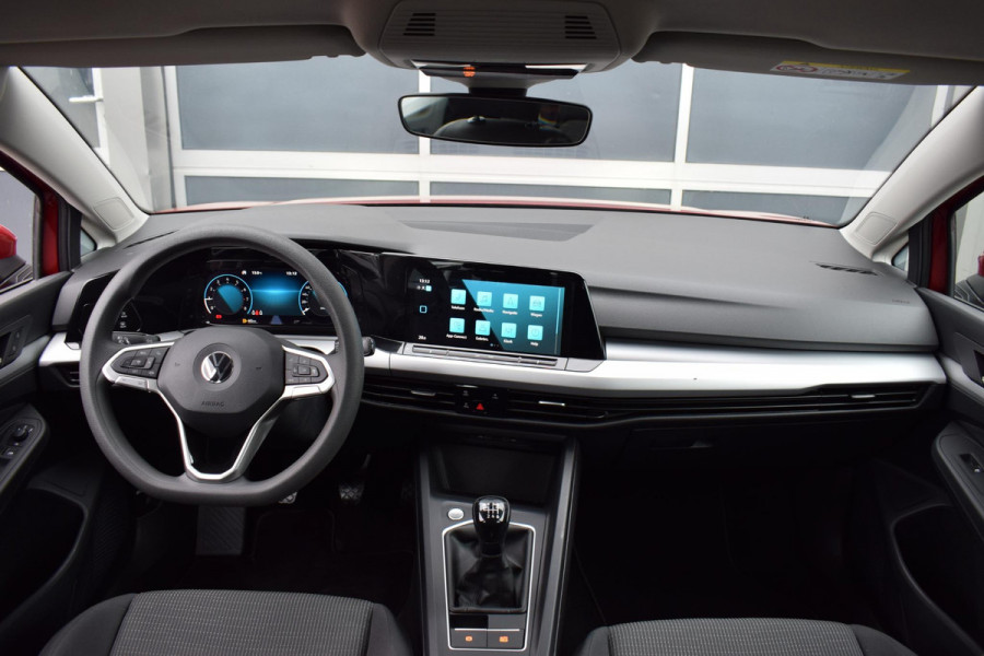 Volkswagen Golf Variant 1.0 TSI Golf | Trekhaak | Apple CarPlay | LED | Climate