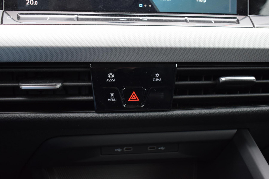 Volkswagen Golf Variant 1.0 TSI Golf | Trekhaak | Apple CarPlay | LED | Climate