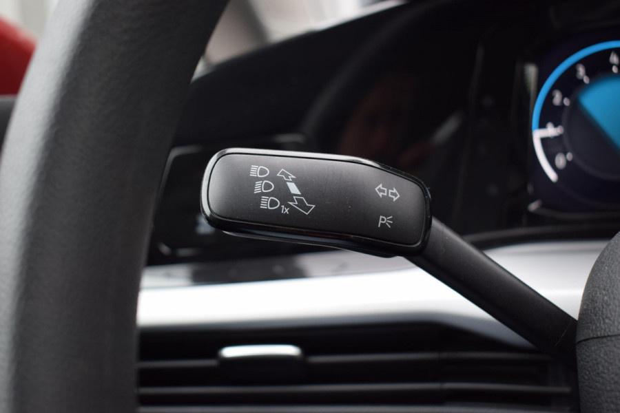 Volkswagen Golf Variant 1.0 TSI Golf | Trekhaak | Apple CarPlay | LED | Climate