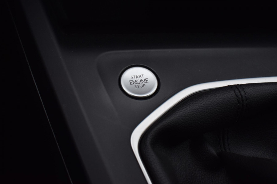 Volkswagen Golf Variant 1.0 TSI Golf | Trekhaak | Apple CarPlay | LED | Climate