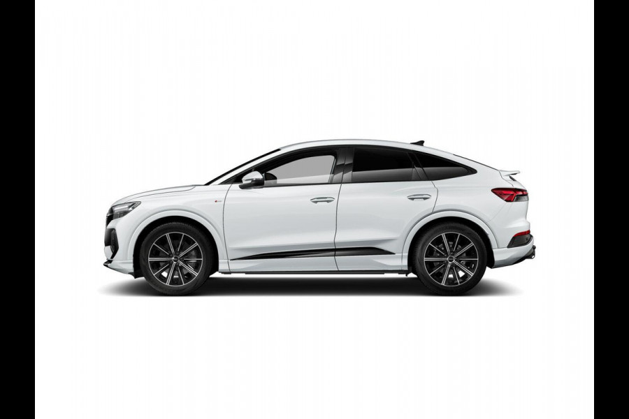 Audi Q4 Sportback e-tron 45 S edition Competition 82 kWh 286pk | Wegklapbare trekhaak | Assistentiepakket plus | Trekhaak | Ambient lichtpakket | Optiekpakket zwart plus |