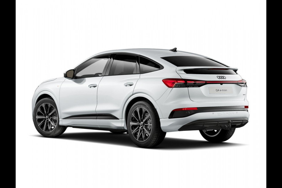 Audi Q4 Sportback e-tron 45 S edition Competition 82 kWh 286pk | Wegklapbare trekhaak | Assistentiepakket plus | Trekhaak | Ambient lichtpakket | Optiekpakket zwart plus |
