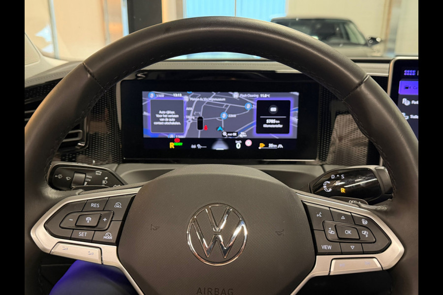 Volkswagen Tiguan 1.5 eTSI Panorama Blackstyle Camera Trekhaak Elec.