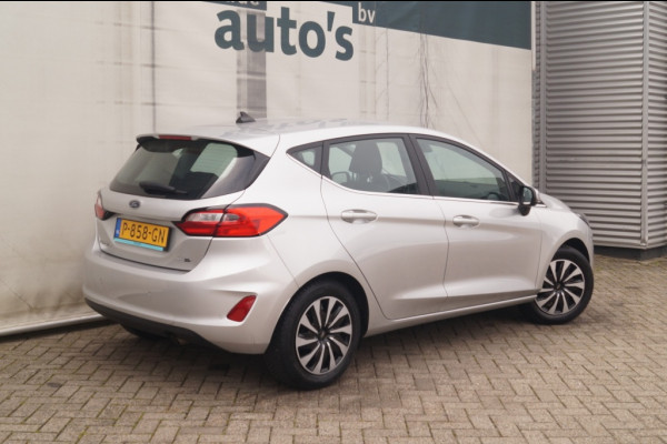 Ford Fiesta 1.0 EcoBoost 124pk Hybrid Titanium -NAVI-PDC-