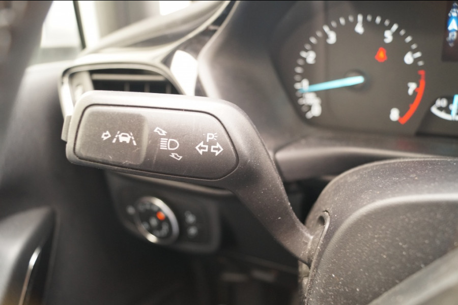 Ford Fiesta 1.0 EcoBoost 124pk Hybrid Titanium -NAVI-PDC-
