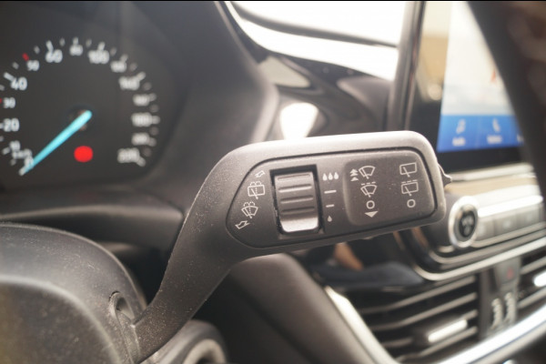 Ford Fiesta 1.0 EcoBoost 124pk Hybrid Titanium -NAVI-PDC-