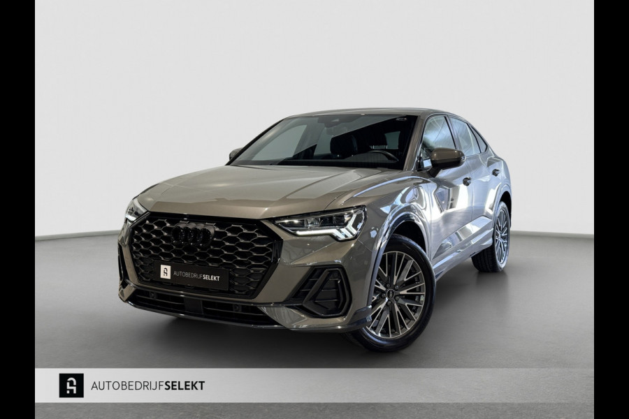 Audi Q3 Sportback 45 TFSI e S-line | Trekhaak | Camera | Chronosgrau | Matrix | Elektr. stoelen | Dodehoek | 1e eigenaar