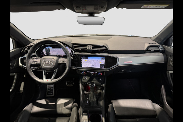 Audi Q3 Sportback 45 TFSI e S-line | Trekhaak | Camera | Chronosgrau | Matrix | Elektr. stoelen | Dodehoek | 1e eigenaar