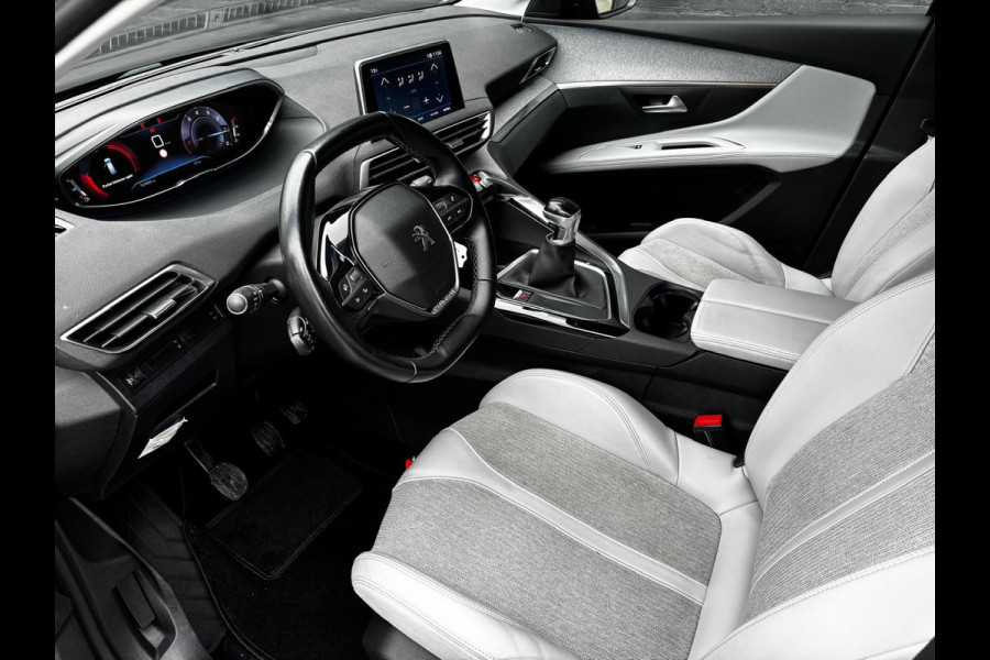 Peugeot 5008 1.2 PureTech Allure | CAMERA | CARPLAY | 7 PERSOONS | LEDER | TREKHAAK | NAP | NWE APK