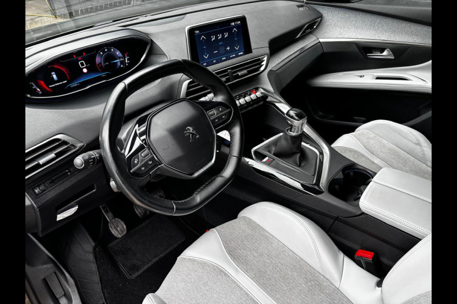 Peugeot 5008 1.2 PureTech Allure | CAMERA | CARPLAY | 7 PERSOONS | LEDER | TREKHAAK | NAP | NWE APK