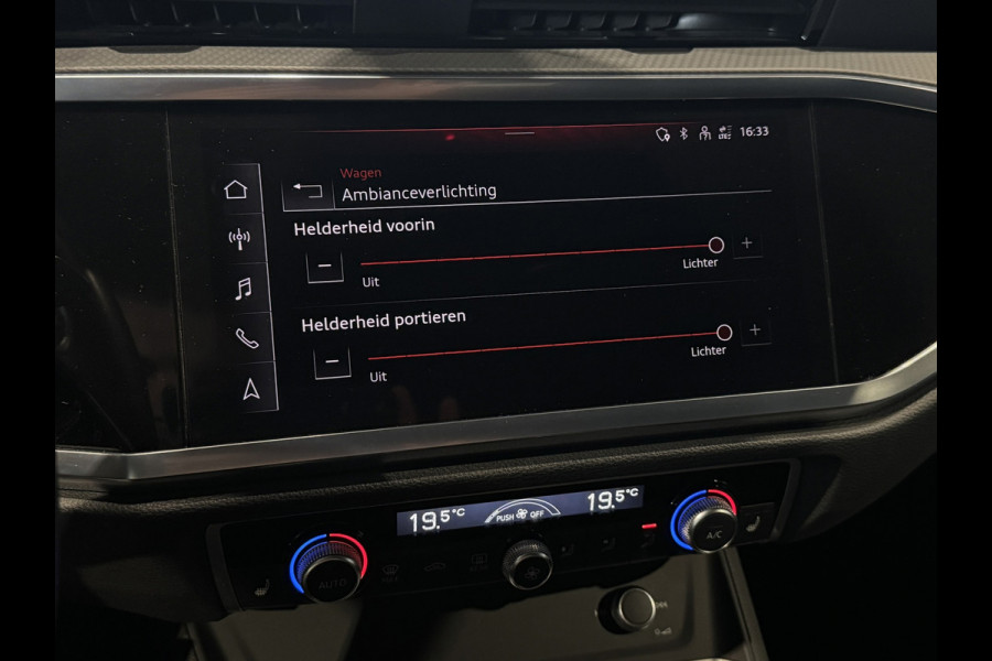 Audi Q3 Sportback 45 TFSI e S-line | 20 inch | LED | Carplay | Dodehoek | Alcantara | Virtual | Stoelverwarming | ACC | 1e eig.