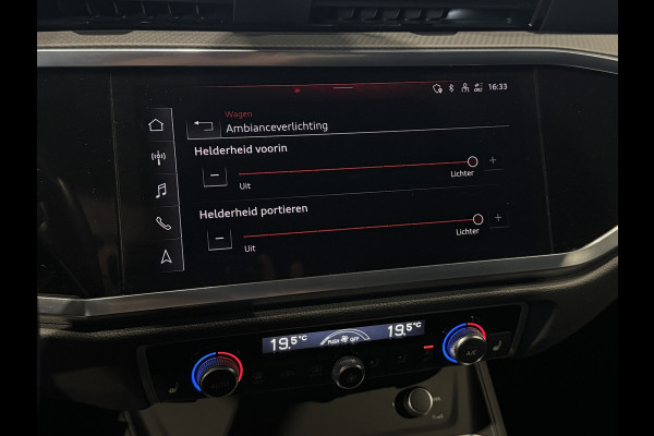 Audi Q3 Sportback 45 TFSI e S-line | 20 inch | LED | Carplay | Dodehoek | Alcantara | Virtual | Stoelverwarming | ACC | 1e eig.