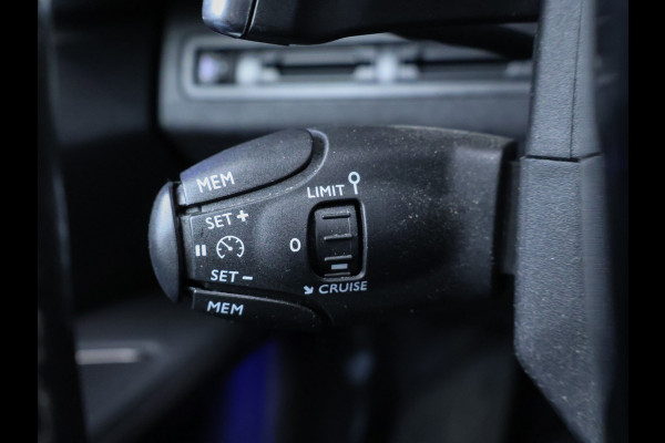 Peugeot 3008 1.2 PureTech Allure Sport (APPLE CARPLAY,NAVI,LED,CAMERA,CRUISE,LANE ASSIST,CLIMATE,LM VELGEN)