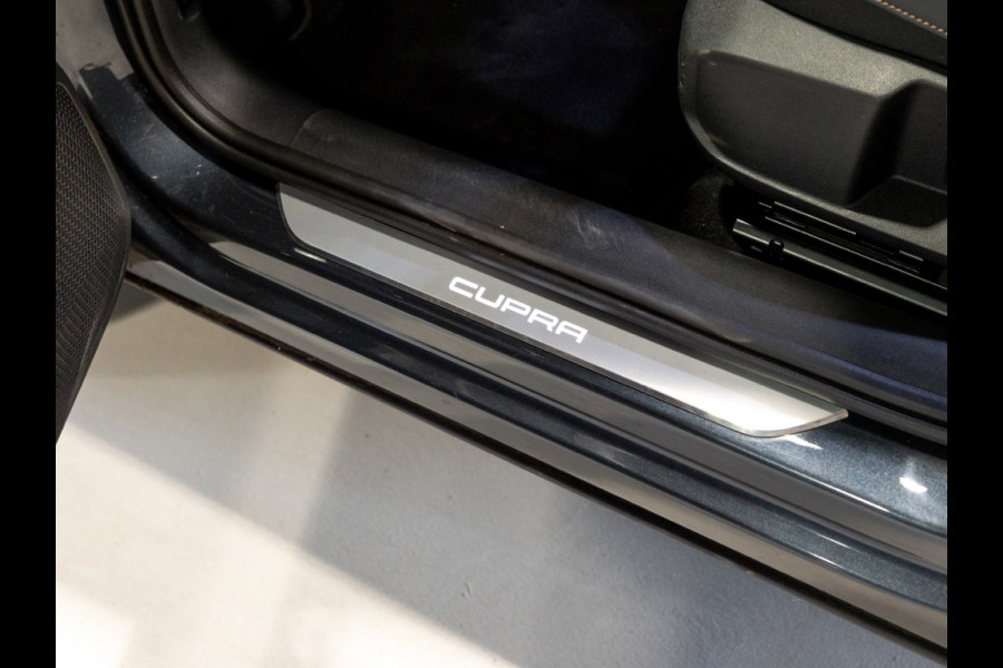 CUPRA Formentor 150pk / Panoramadak / Achteruitrij camera / Adaptieve cruise control