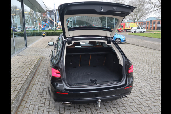 BMW 5 Serie Touring 520i High Executive Edition Trekhaak/ Stoelverw. / Leder / Voorzien van 2 jaar Apk