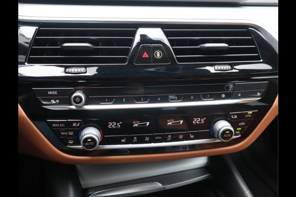 BMW 5 Serie Touring 520i High Executive Edition Trekhaak/ Stoelverw. / Leder / Voorzien van 2 jaar Apk