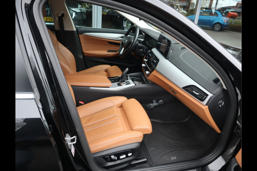 BMW 5 Serie Touring 520i High Executive Edition Trekhaak/ Stoelverw. / Leder / Voorzien van 2 jaar Apk
