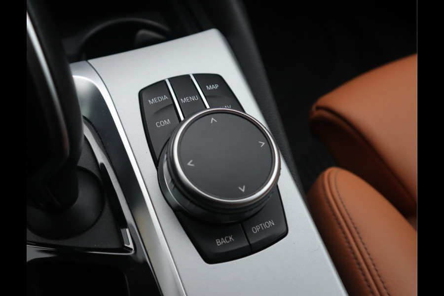 BMW 5 Serie Touring 520i High Executive Edition Trekhaak/ Stoelverw. / Leder / Voorzien van 2 jaar Apk