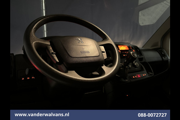 Peugeot Boxer 2.2 BlueHDi 141pk Bakwagen 435cm Lang Laadklep Euro6 Airco | 1085kg laadvermogen | Cruisecontrol Bijrijdersbank