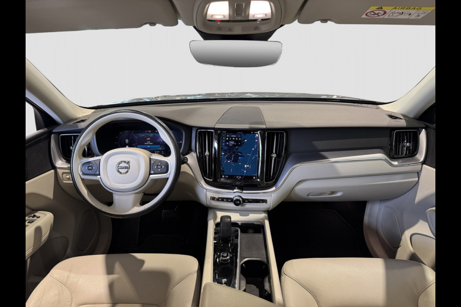 Volvo XC60 2.0 T6 | Pano | Trekhaak | Nieuw model | Thunder Grey | Apple Carplay | Plug-in hyrbid | Camera | Eerste eigenaar