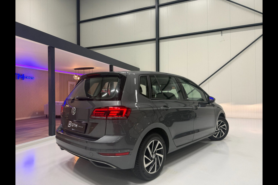 Volkswagen Golf Sportsvan 1.0 TSI Highline Aut. | Trekhaak | ACC | LED | Camera