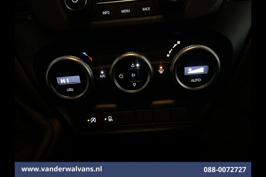 Iveco Daily 35S16 2.3 157pk L3H2 Euro6 Airco | Parkeersensoren | 3500kg trekvermogen Bijrijdersbank
