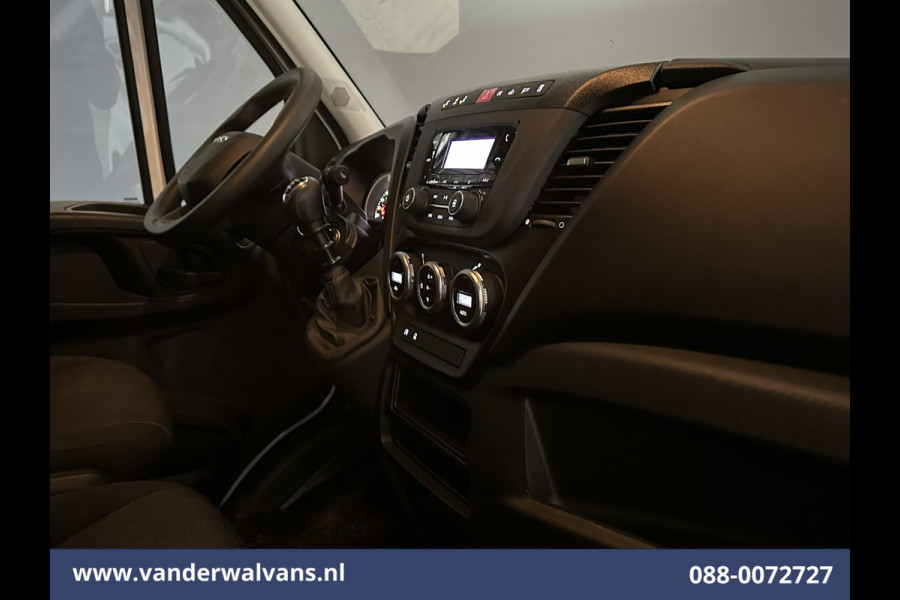 Iveco Daily 35S16 2.3 157pk L3H2 Euro6 Airco | Parkeersensoren | 3500kg trekvermogen Bijrijdersbank