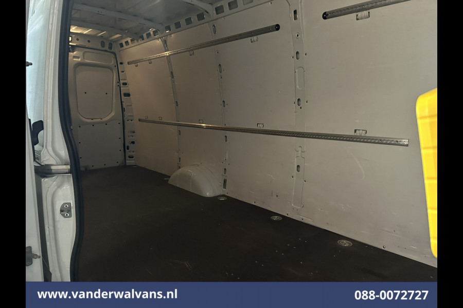 Iveco Daily 35S16 2.3 157pk L3H2 Euro6 Airco | Parkeersensoren | 3500kg trekvermogen Bijrijdersbank