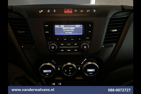 Iveco Daily 35S16 2.3 157pk L3H2 Euro6 Airco | Parkeersensoren | 3500kg trekvermogen Bijrijdersbank