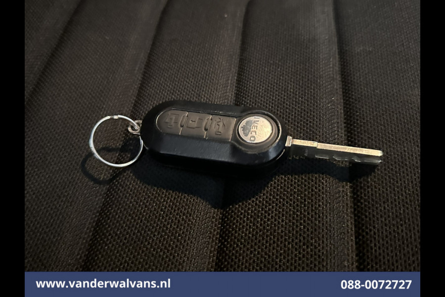 Iveco Daily 35S16 2.3 157pk L3H2 Euro6 Airco | Parkeersensoren | 3500kg trekvermogen Bijrijdersbank