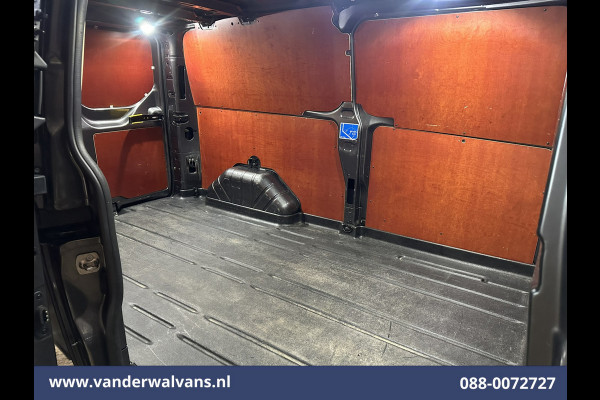 Ford Transit Custom 2.0 TDCI 131pk L2H1 Euro6 Airco | Navigatie | Apple Carplay | LED | 2800kg Trekhaak | Cruisecontrol Parkeersensoren, Bijrijdersbank