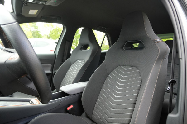 CUPRA Born Edition 62 kWh | Stoelverwarming | Camera | Stuurwielverwarming | Lichtmetalen velgen | Apple Carplay/Android Auto | 18 inch LMV |