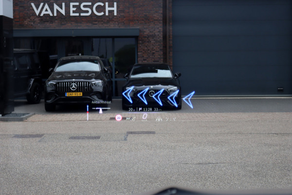 Mercedes-Benz EQS SUV 450+ AMG Line 108 kWh | Luchtvering | Hyperscreen | Achterasbesturing | Distronic+ | Entertainment Achter | Massage | Burmester | Verwarmd Stuurwiel | Tablet | HUD |