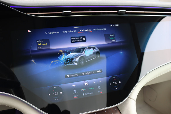 Mercedes-Benz EQS SUV 450+ AMG Line 108 kWh | Luchtvering | Hyperscreen | Achterasbesturing | Distronic+ | Entertainment Achter | Massage | Burmester | Verwarmd Stuurwiel | Tablet | HUD |