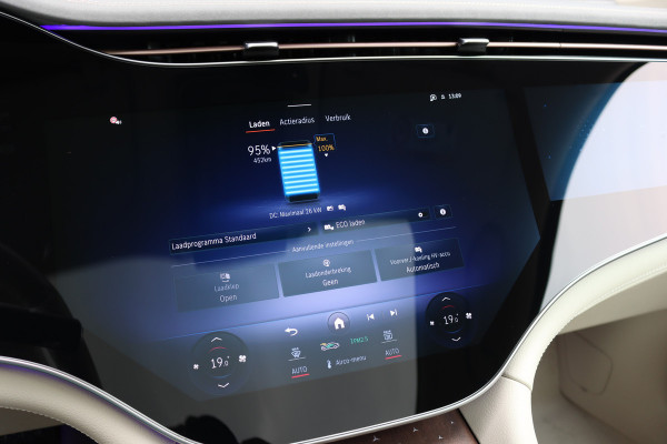 Mercedes-Benz EQS SUV 450+ AMG Line 108 kWh | Luchtvering | Hyperscreen | Achterasbesturing | Distronic+ | Entertainment Achter | Massage | Burmester | Verwarmd Stuurwiel | Tablet | HUD |