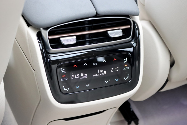Mercedes-Benz EQS SUV 450+ AMG Line 108 kWh | Luchtvering | Hyperscreen | Achterasbesturing | Distronic+ | Entertainment Achter | Massage | Burmester | Verwarmd Stuurwiel | Tablet | HUD |