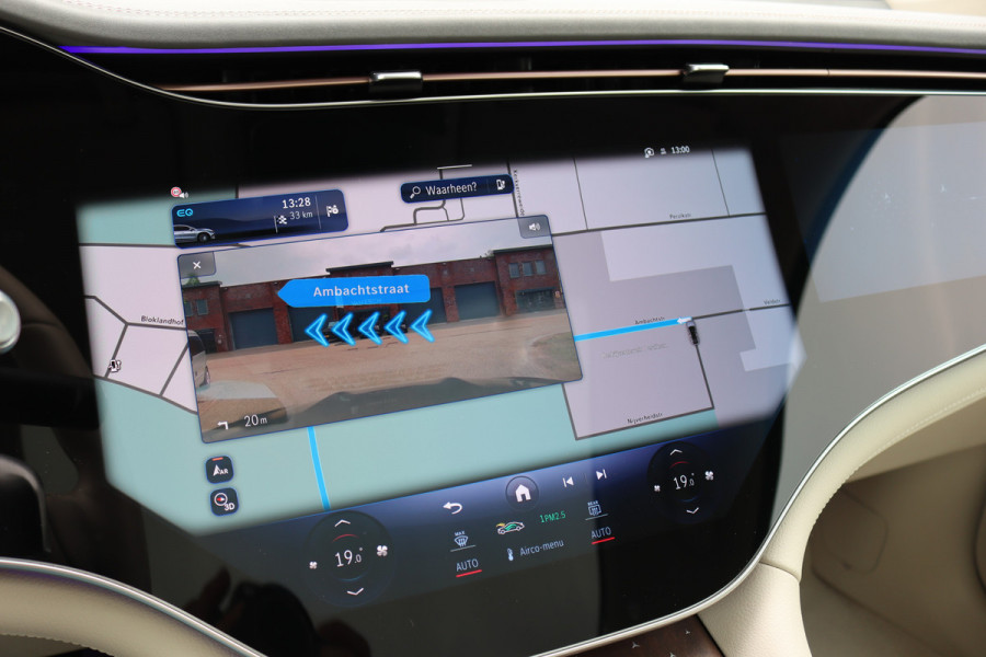 Mercedes-Benz EQS SUV 450+ AMG Line 108 kWh | Luchtvering | Hyperscreen | Achterasbesturing | Distronic+ | Entertainment Achter | Massage | Burmester | Verwarmd Stuurwiel | Tablet | HUD |
