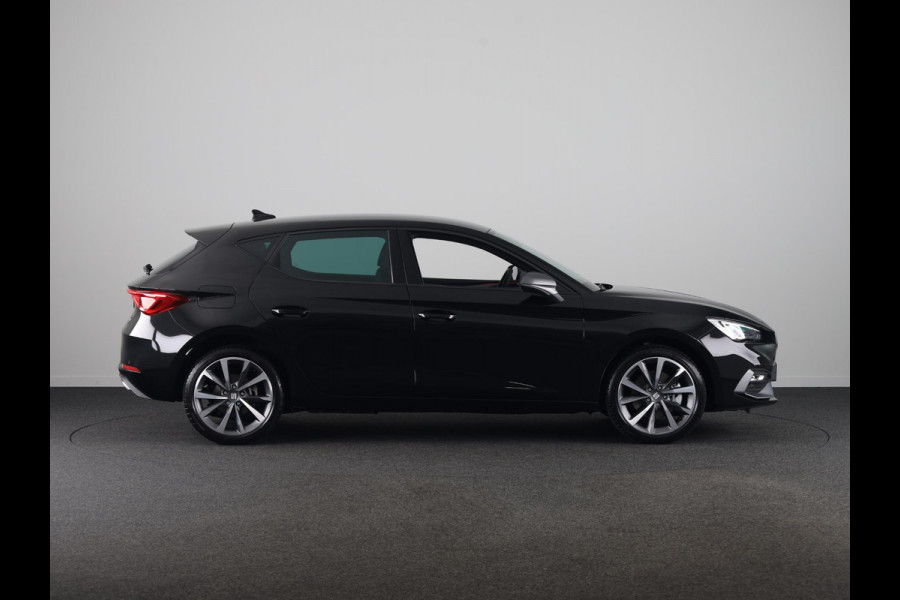 Seat Leon 1.5 TSI e-Hybrid FR Business | Technology Pack | Velgen 'Performance Supreme', 18 inch | Elektr. Trekhaak | Midnight Black Metallic