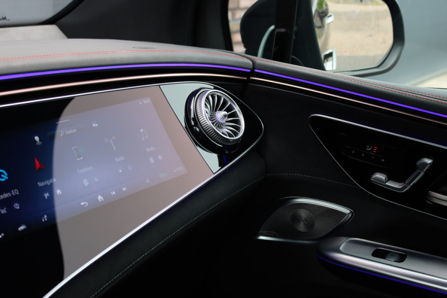 Mercedes-Benz EQE SUV 350 4MATIC AMG Line Premium+ 91 kWh | Luchtvering | Hyperscreen | Achterasbesturing | Distronic+ | Panoramadak | Burmester | Digital Light | Surround Camera | 22kW | Warmtepomp |