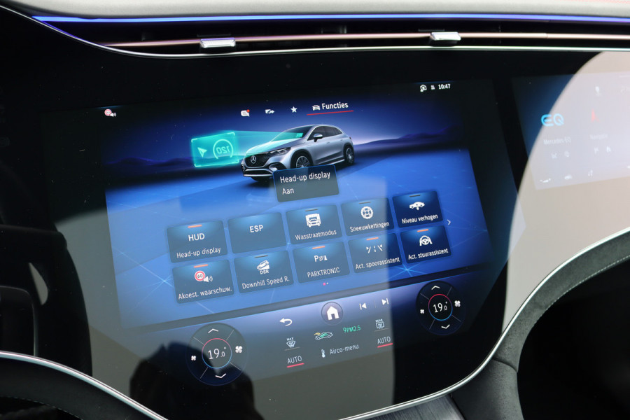 Mercedes-Benz EQE SUV 350 4MATIC AMG Line Premium+ 91 kWh | Luchtvering | Hyperscreen | Achterasbesturing | Distronic+ | Panoramadak | Burmester | Digital Light | Surround Camera | 22kW | Warmtepomp |