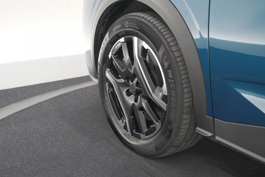 Peugeot E-3008 Allure 73 kWh | 11 KW Lader | Camera | Panoramic Navigation pack