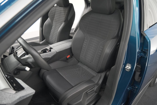 Peugeot E-3008 Allure 73 kWh | 11 KW Lader | Camera | Panoramic Navigation pack