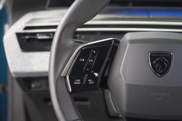 Peugeot E-3008 Allure 73 kWh | 11 KW Lader | Camera | Panoramic Navigation pack