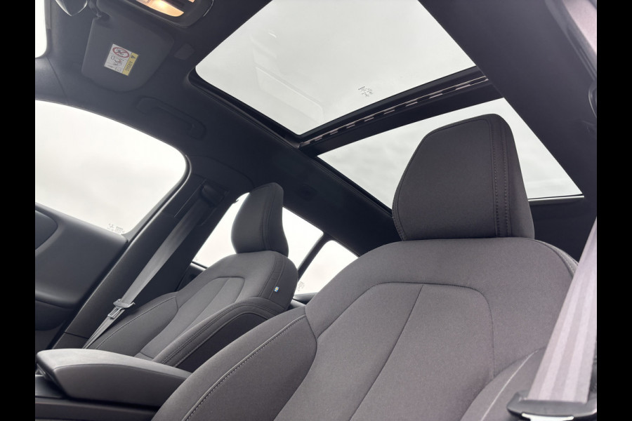 Volvo XC40 Recharge Twin Ultimate 78 kWh | Panorama dak | Adaptieve cruise | memory | Blis | Harman Kardon |