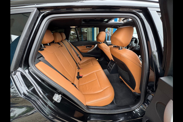 BMW 3 Serie Touring 318i M Sport 2019 AUT PANO CAMERA NAP!